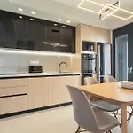 Mella Roa - Onyx Villa
