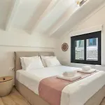 Mella Roa - Onyx Nydri (Lefkada)