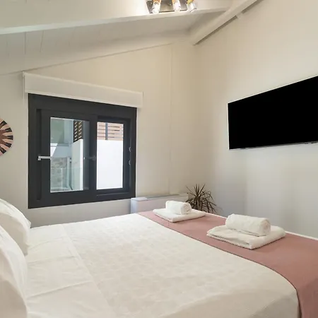 Mella Roa - Onyx Villa Nydri (Lefkada)