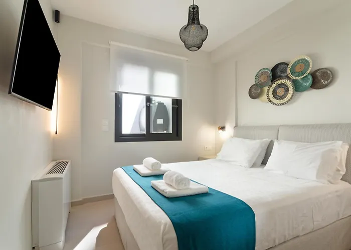 Mella Roa - Onyx Villa Nidhrion